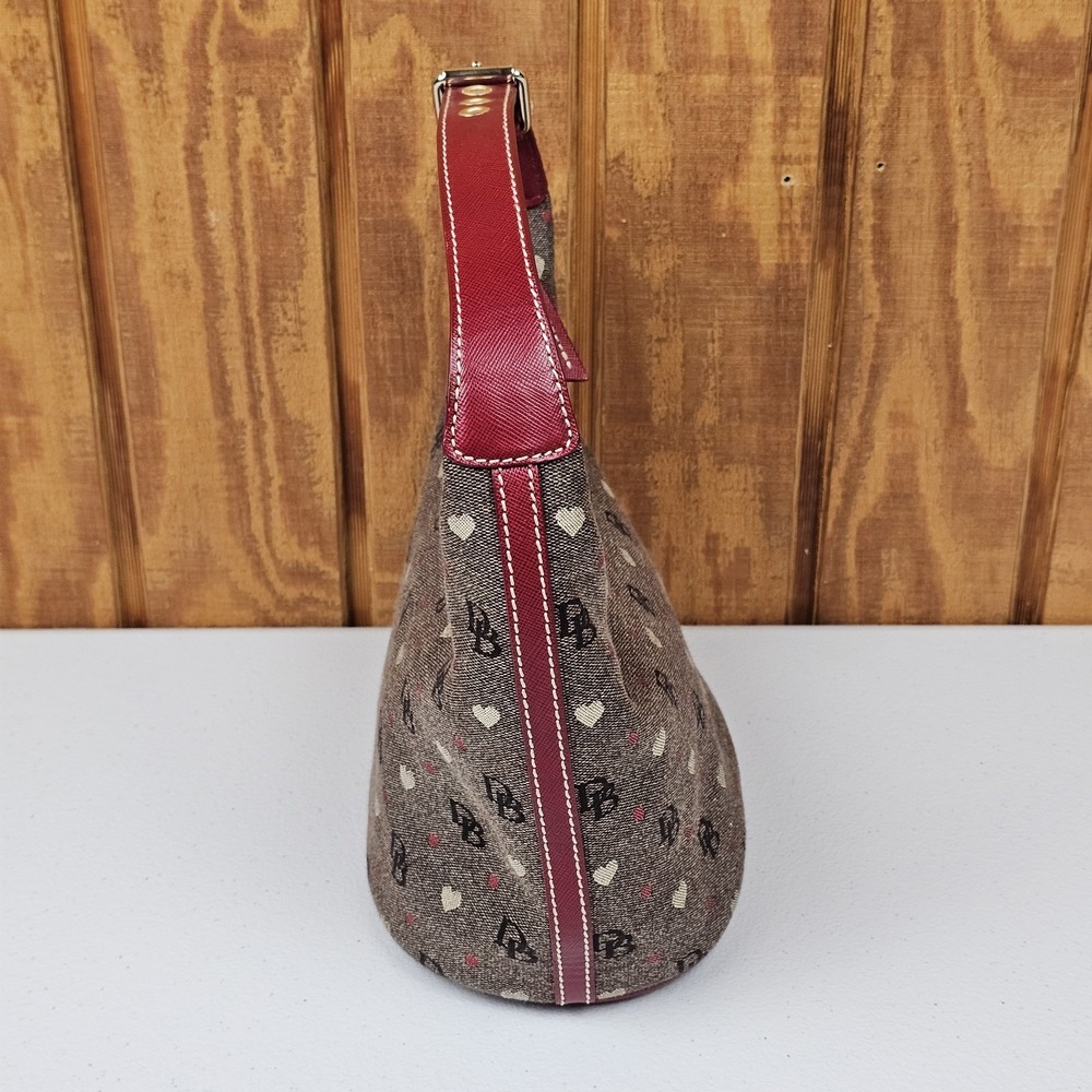 Dooney & Bourke Hobo Bucket Bag Canvas Hearts Signature Gray & Red Y2K DH29 - Picture 6 of 11